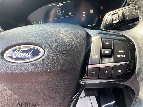Certified 2023 Ford Escape Platinum AWD/4WD image 28