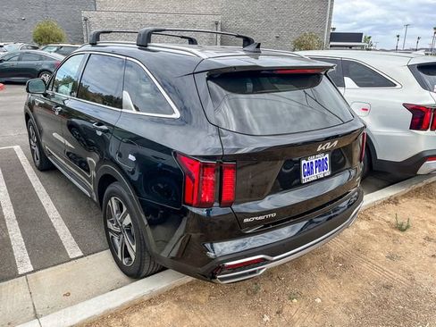 Certified 2023 Kia Sorento EX AWD/4WD image 4