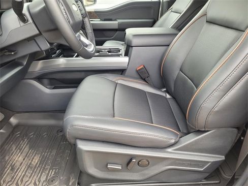 New 2026 Ford F450 Lariat w/ FX4 Off-Road Package image 8