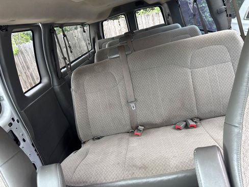 Used 2018 Chevrolet Express 3500 LT w/ LT Preferred Equipment Group RWD image 25