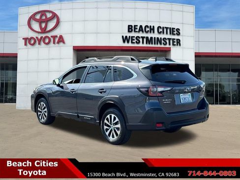 Used 2024 Subaru Outback Premium AWD/4WD image 8