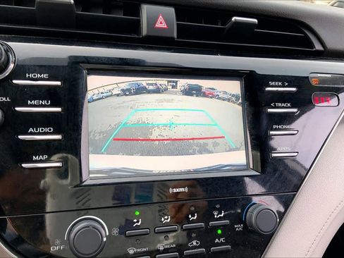 Used 2020 Toyota Camry LE image 26