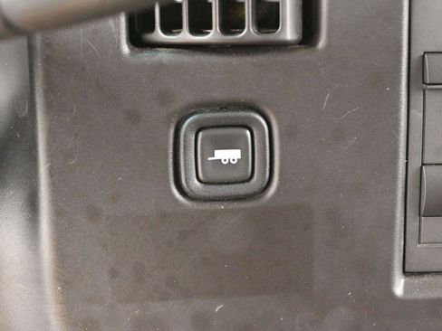 Used 2024 GMC Savana 2500 w/ Driver Convenience Package RWD image 23