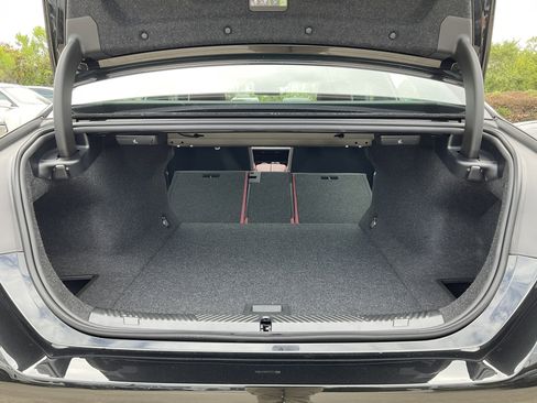 New 2026 BMW i5 eDrive40 w/ M Sport Package RWD image 32