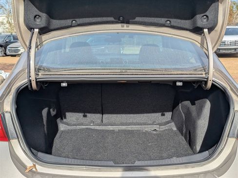 Used 2023 Chevrolet Malibu LT image 25