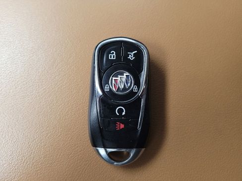 Used 2020 Buick Enclave Essence FWD image 32