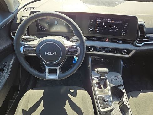 Used 2024 Kia Sportage LX FWD image 16