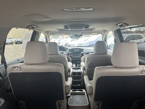 Used 2021 Honda Pilot Touring image 13