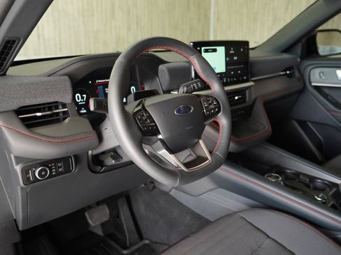 Used 2026 Ford Explorer ST-Line w/ ST-Line Street Pack RWD image 11