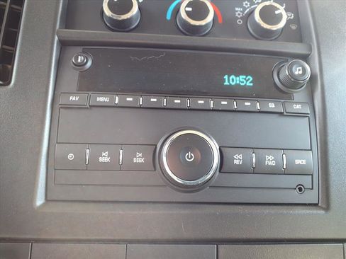 Used 2019 Chevrolet Express 3500 LS image 3