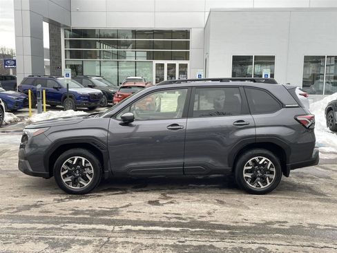 Certified 2025 Subaru Forester Premium image 2