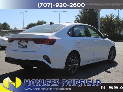 Used 2023 Kia Forte LXS FWD image 7
