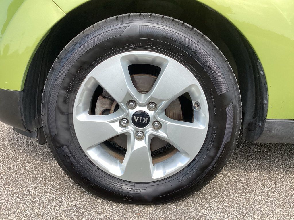 Used 2018 Kia Soul w/ Convenience Package FWD image 17