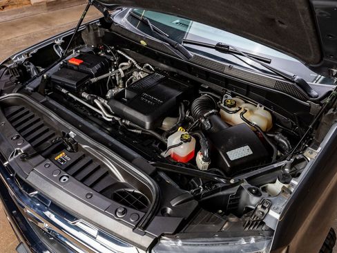 Used 2021 Chevrolet Silverado 1500 LTZ image 39