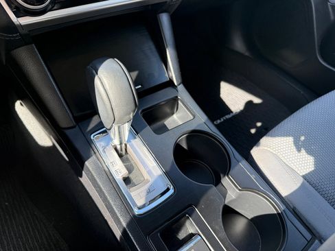 Used 2019 Subaru Outback 2.5i Premium image 25