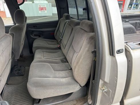 Used 2005 Chevrolet Silverado 3500 LS w/ Heavy-Duty Power Package image 12