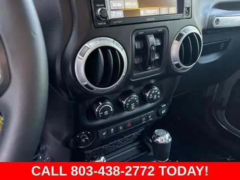 Used 2017 Jeep Wrangler Unlimited Sahara w/ Max Tow Package AWD/4WD image 22