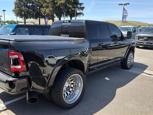 Used 2023 RAM 3500 Limited AWD/4WD image 2
