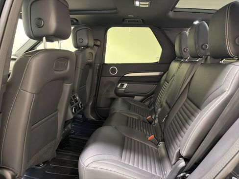 Certified 2025 Land Rover Discovery Dynamic SE AWD/4WD image 22
