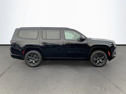 New 2026 Jeep Grand Wagoneer Limited w/ Premium Group II AWD/4WD image 8