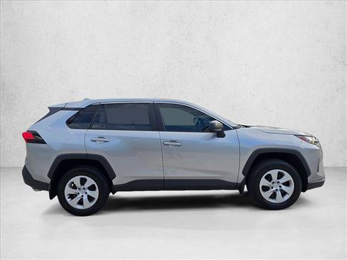 Used 2024 Toyota RAV4 LE FWD image 4