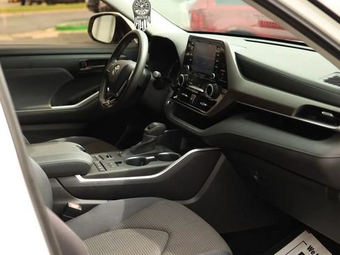 Used 2020 Toyota Highlander L AWD/4WD image 54