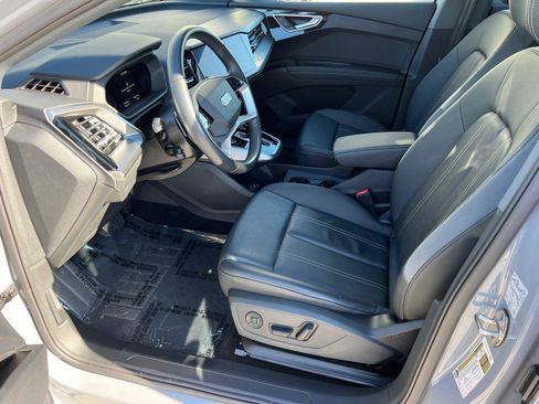 Used 2024 Audi Q4 e-tron Premium Plus image 9