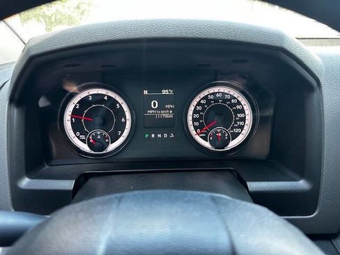 Used 2019 RAM 1500 Classic SLT image 11