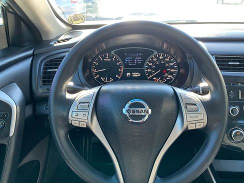 Used 2015 Nissan Altima 2.5 S w/ Power Driver Seat Package FWD image 14