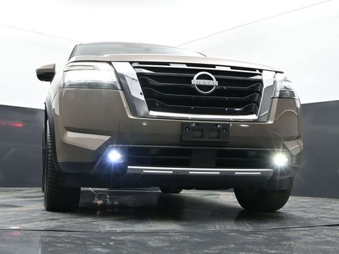 Used 2024 Nissan Pathfinder Platinum w/ Cargo Package image 40