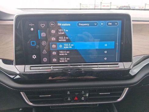 Used 2024 Volkswagen Atlas SE image 24