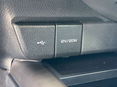 Used 2023 Toyota Camry SE w/ Convenience Package image 32