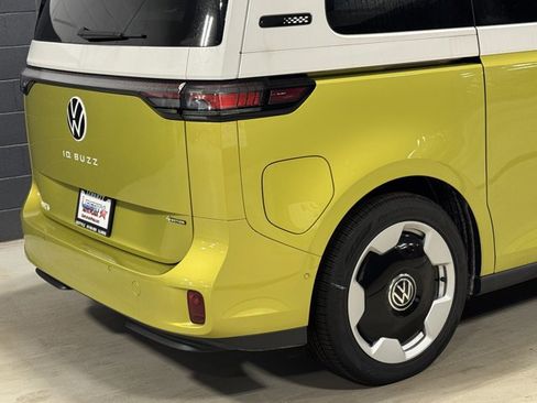 New 2025 Volkswagen ID. Buzz Pro S Plus image 7