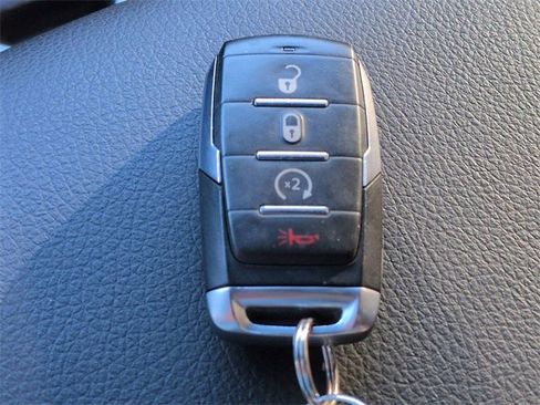 Certified 2022 RAM 1500 Big Horn image 33