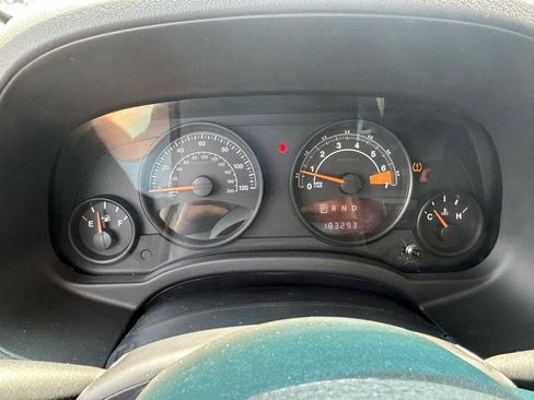Used 2016 Jeep Patriot Latitude AWD/4WD image 21