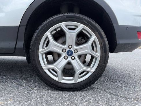Used 2019 Ford Escape Titanium AWD/4WD image 31