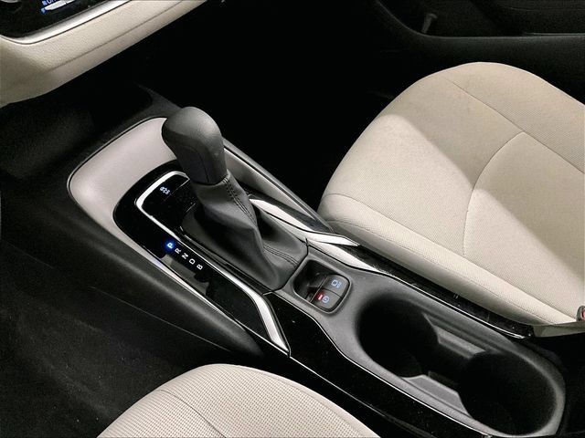 Used 2021 Toyota Corolla LE FWD image 16