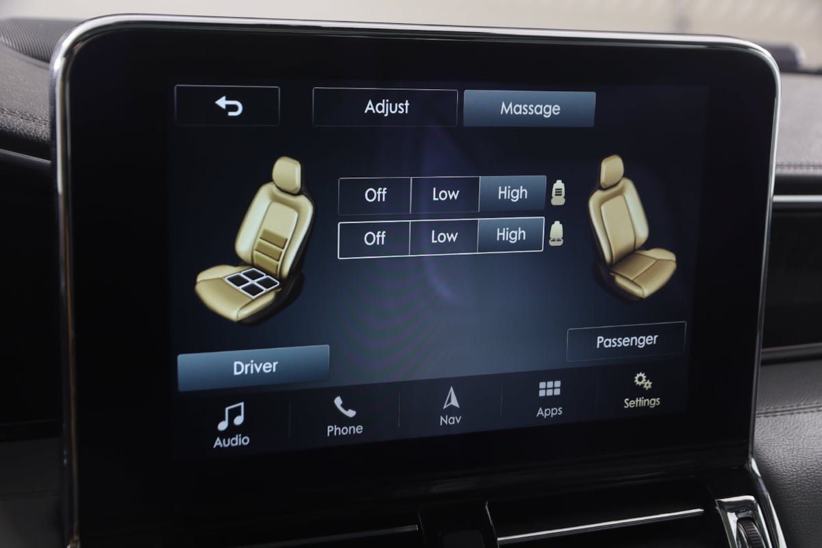 Used 2018 Lincoln Navigator Reserve w/ Technology Package AWD/4WD image 11
