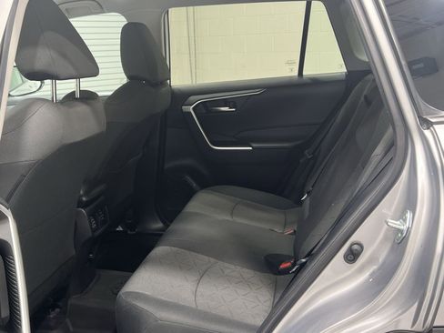 Used 2021 Toyota RAV4 XLE w/ XLE Grade Weather Package AWD/4WD image 21