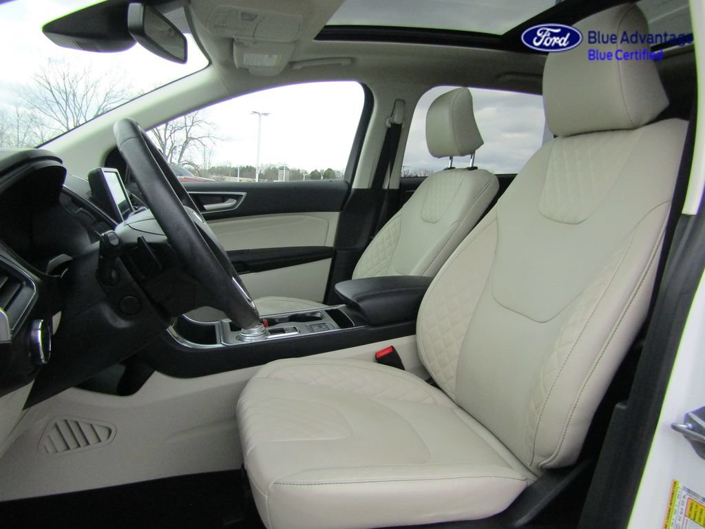 Used 2024 Ford Edge Titanium w/ Equipment Group 301A AWD/4WD image 3