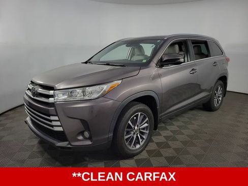 Used 2019 Toyota Highlander XLE AWD/4WD image 5