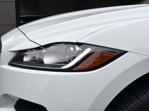 Used 2020 Jaguar F-PACE Premium AWD/4WD image 12