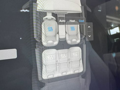 Used 2023 Tesla Model X AWD/4WD image 39