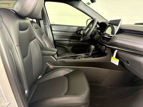 New 2026 Jeep Compass Latitude AWD/4WD image 13