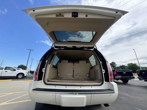Used 2014 GMC Yukon XL Denali AWD/4WD image 33