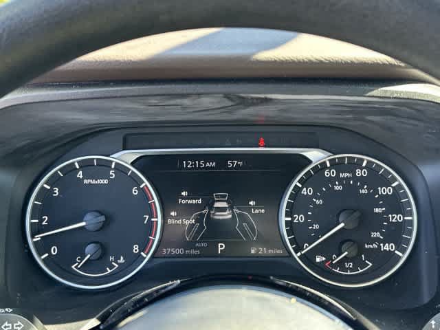 Used 2023 Nissan Rogue SV AWD/4WD image 6