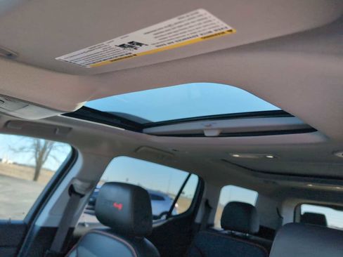 Used 2023 GMC Acadia AT4 w/ Technology Package image 19