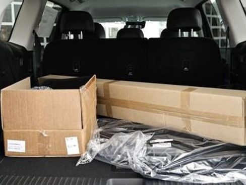 New 2026 Hyundai Ioniq 9 SEL image 5