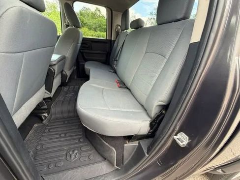 Used 2015 RAM 1500 Express AWD/4WD image 9
