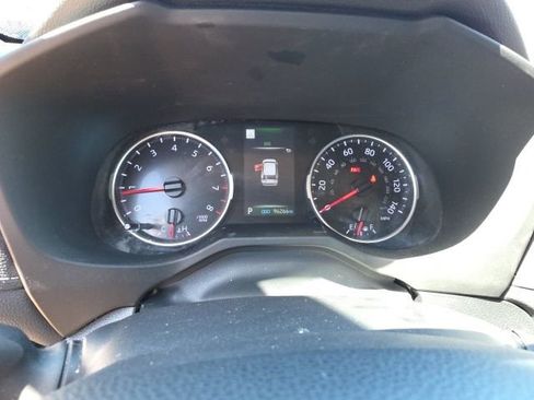 Used 2022 Toyota RAV4 LE image 16